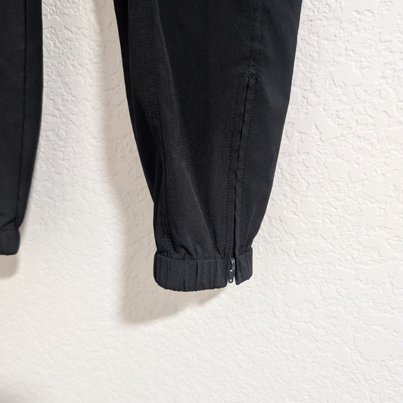 Old Navy Active Stretchtech Jogger Pants / M - Picture 5 of 9